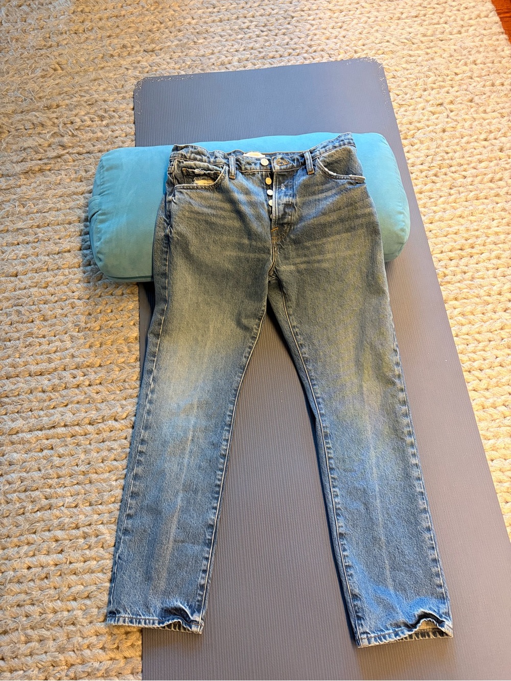Frame Denim Women’s Boot Cut Jeans in Light Blue Wash